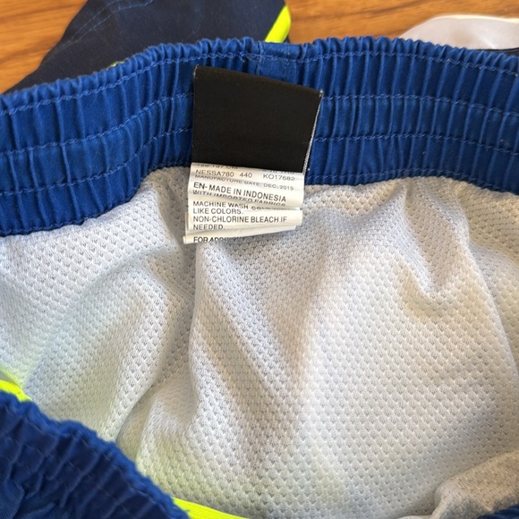 Boys Nike swim trunks - Picture 13 of 14